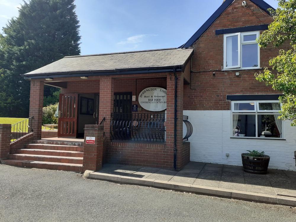 The Dodington Lodge Hotel Whitchurch  Exterior photo