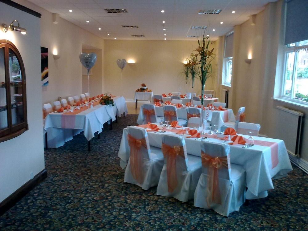 The Dodington Lodge Hotel Whitchurch  Exterior photo
