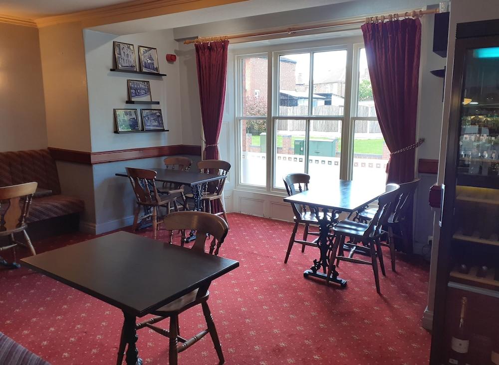 The Dodington Lodge Hotel Whitchurch  Exterior photo