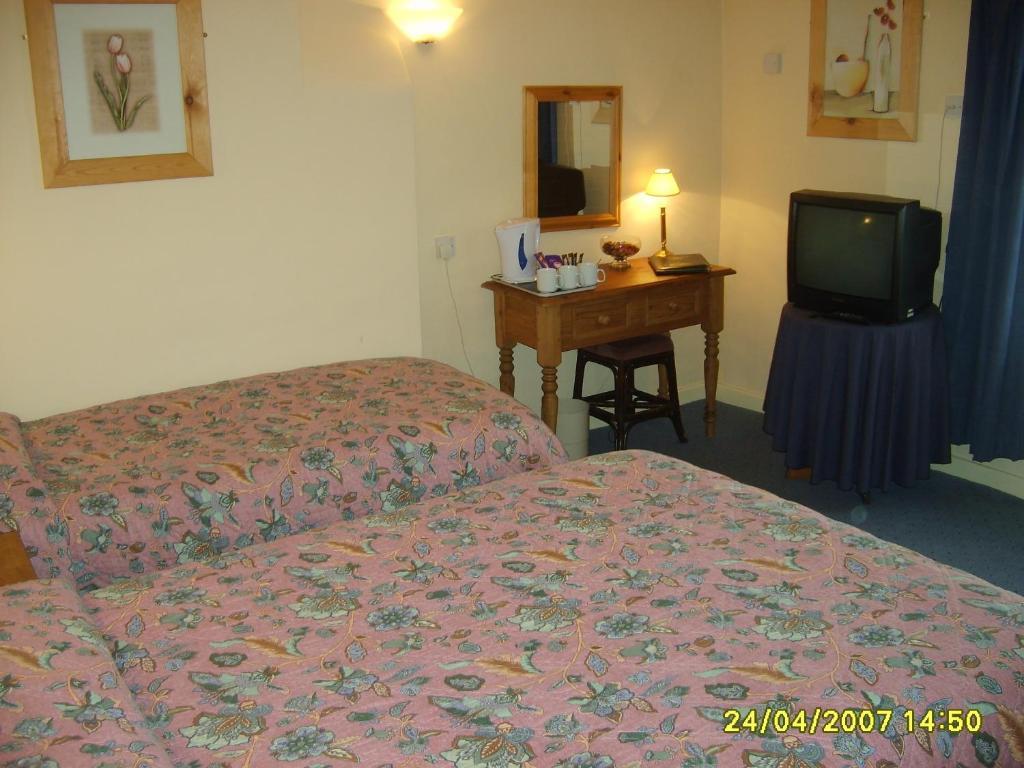 The Dodington Lodge Hotel Whitchurch  Room photo