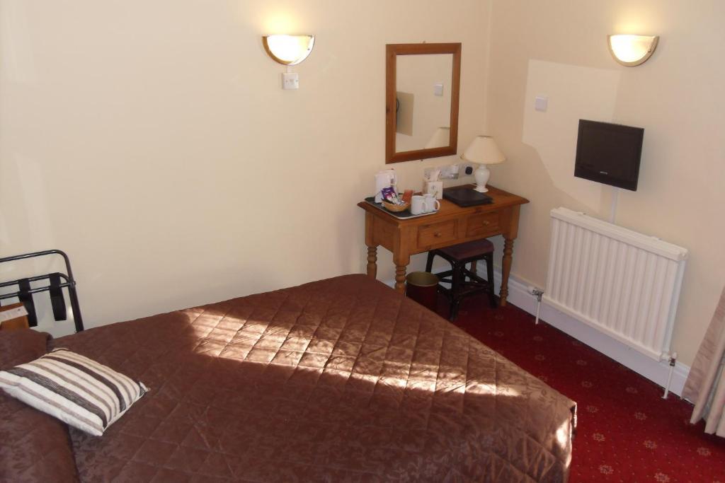 The Dodington Lodge Hotel Whitchurch  Room photo